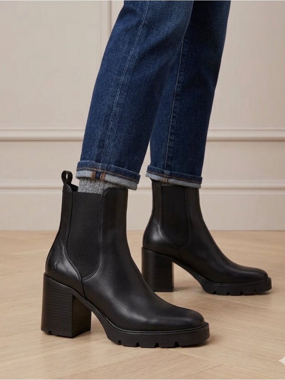 Sam Edelman Rollins Black Leather Chunky Lug Sole Chelsea Boots Size 10 EU 41